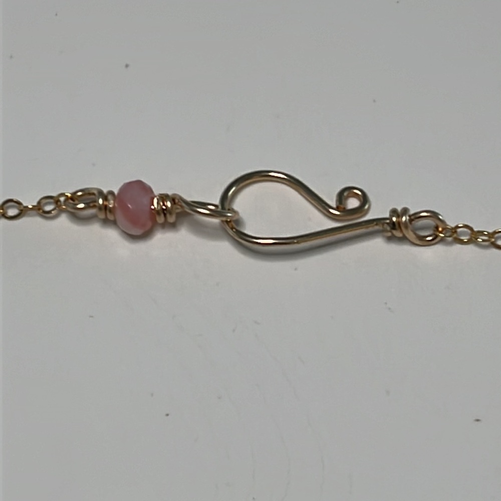 Gold filled necklace with pink and white Peruvian Opal gemstones. - Picture 5 of 6